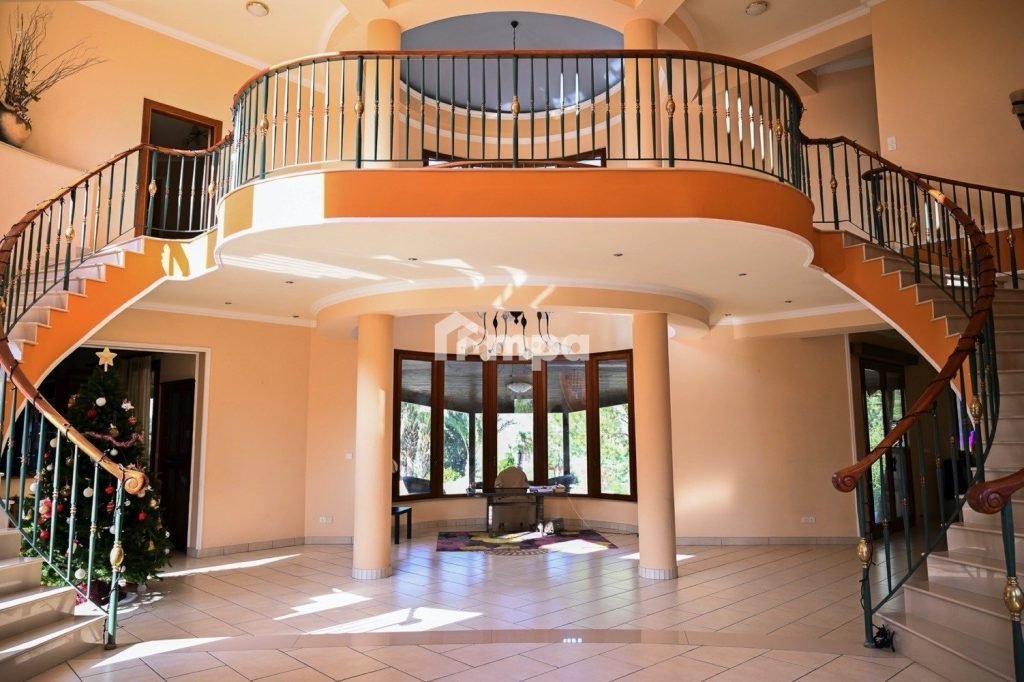 5 Bedroom House for Sale in Latsia, Nicosia District