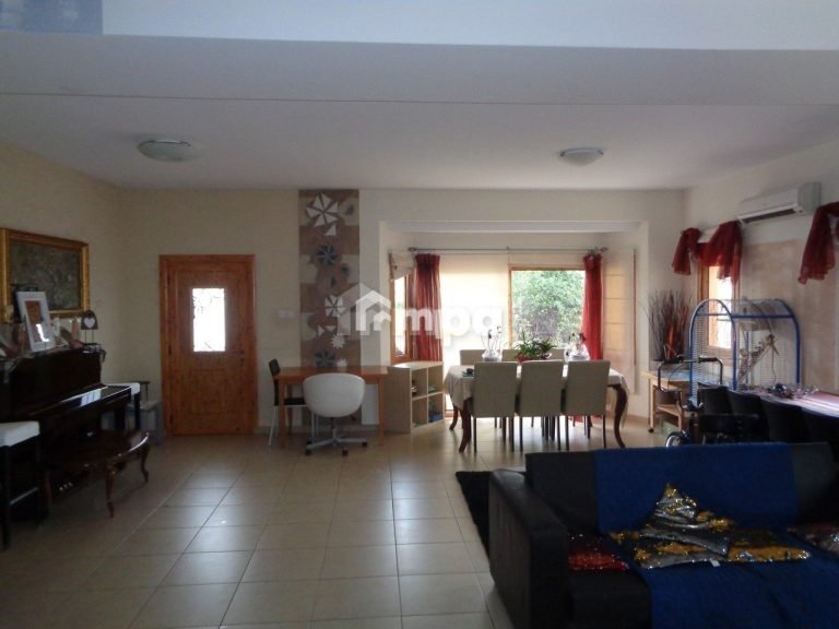 Cheap Houses and Villas for Sale Nicosia up to 600000 euro