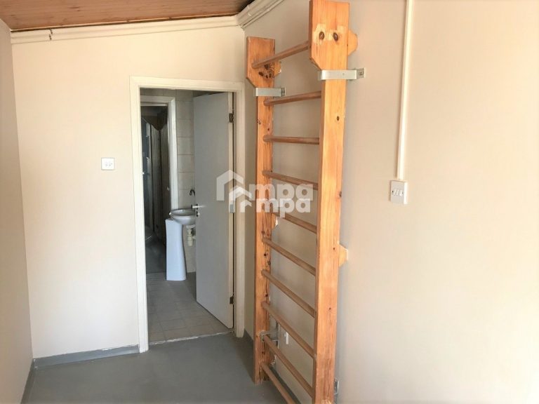 4 Bedroom Apartment for Sale in Agioi Omologites, Nicosia District