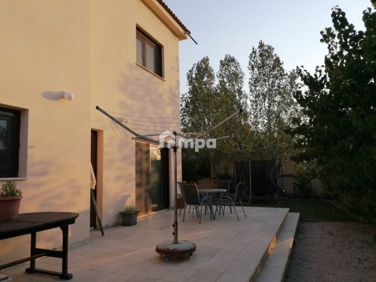 Cheap Houses and Villas for Sale Nicosia up to 600000 euro