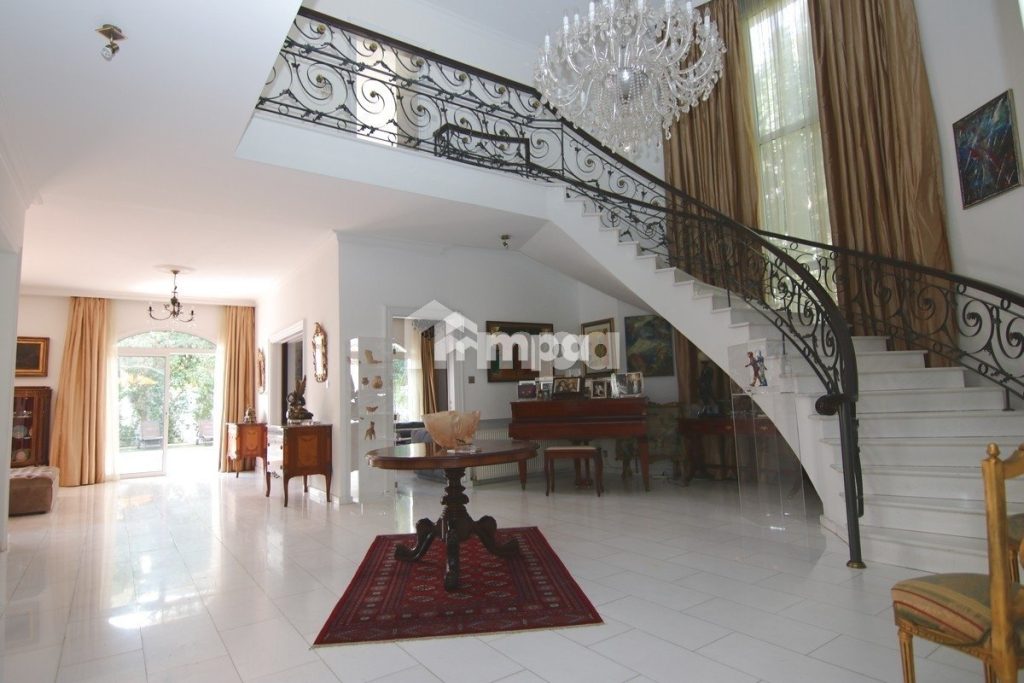 5 Bedroom House for Sale in Engomi, Nicosia District