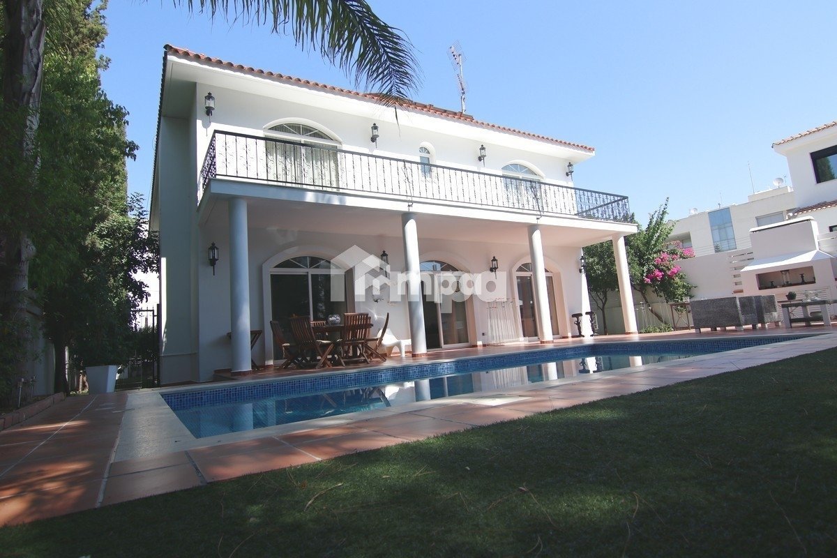 5 Bedroom House for Sale in Engomi, Nicosia District