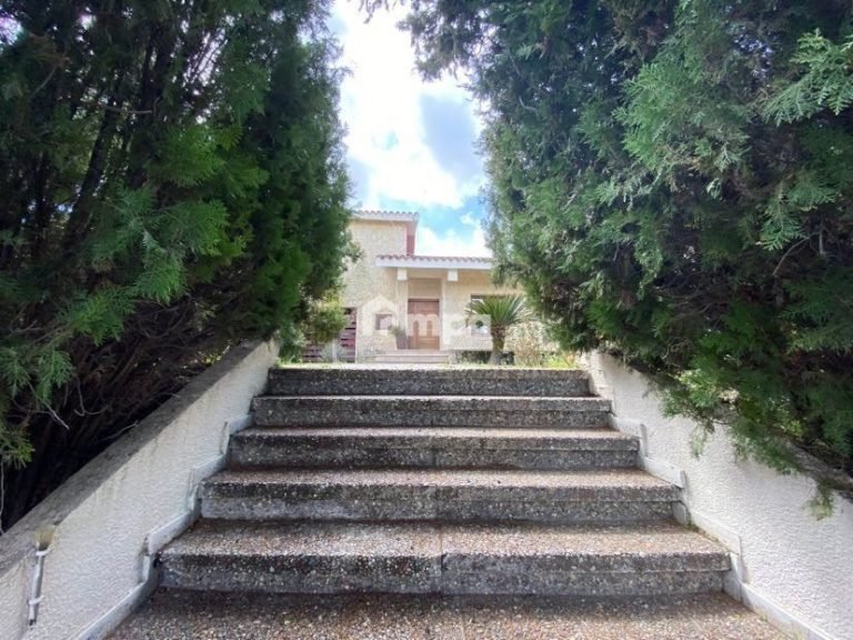 Cheap Houses and Villas for Sale Nicosia up to 700000 euro