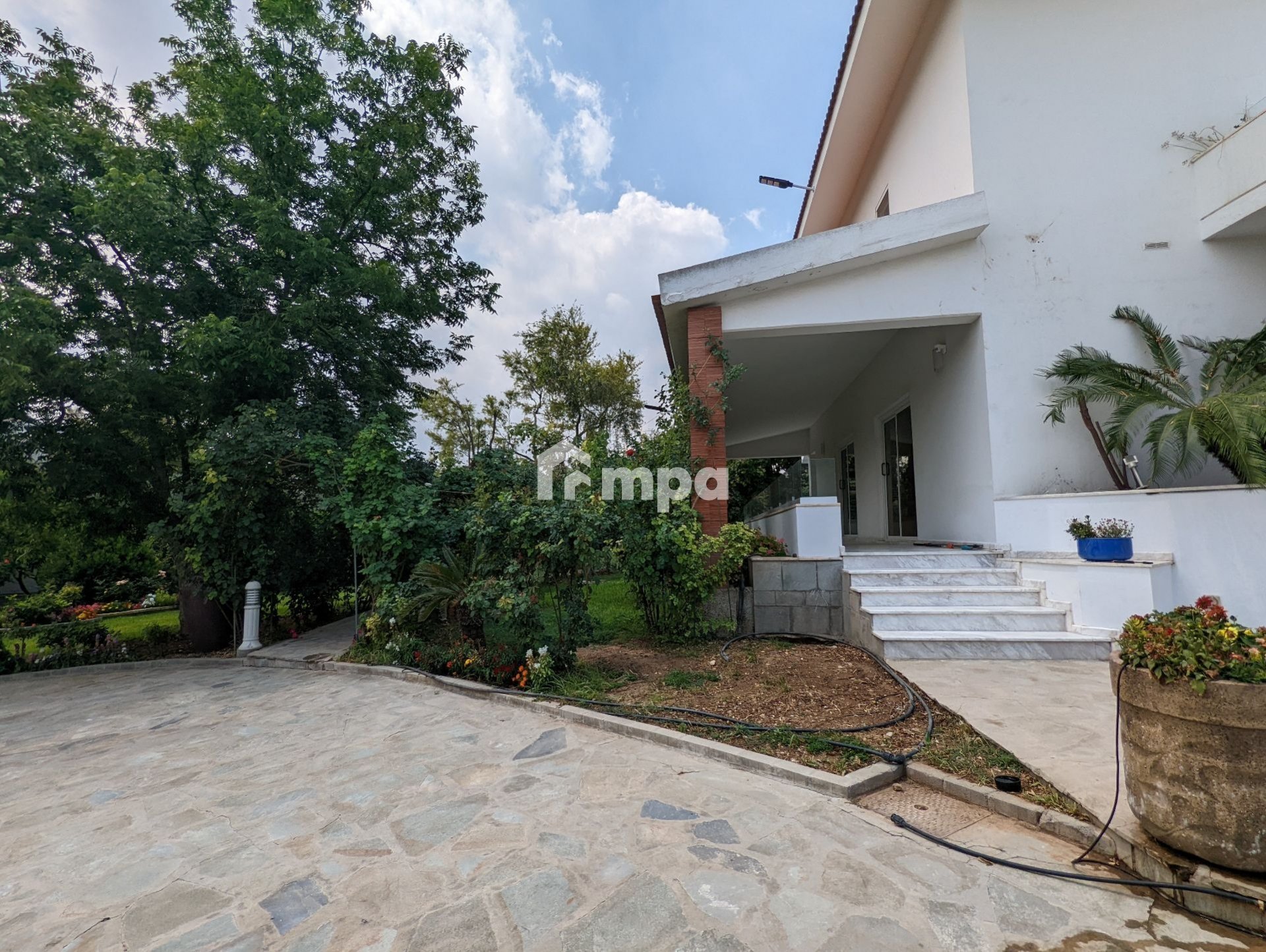6+ Bedroom House for Sale in Nicosia District