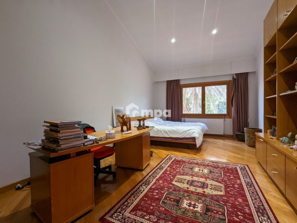 6+ Bedroom House for Sale in Nicosia District