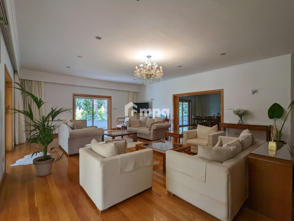 6+ Bedroom House for Sale in Nicosia District