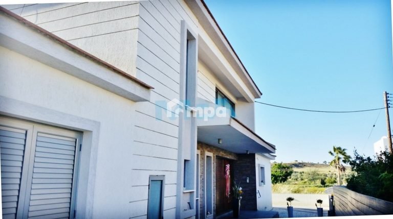 Cheap Houses and Villas for Sale Nicosia up to 800000 euro