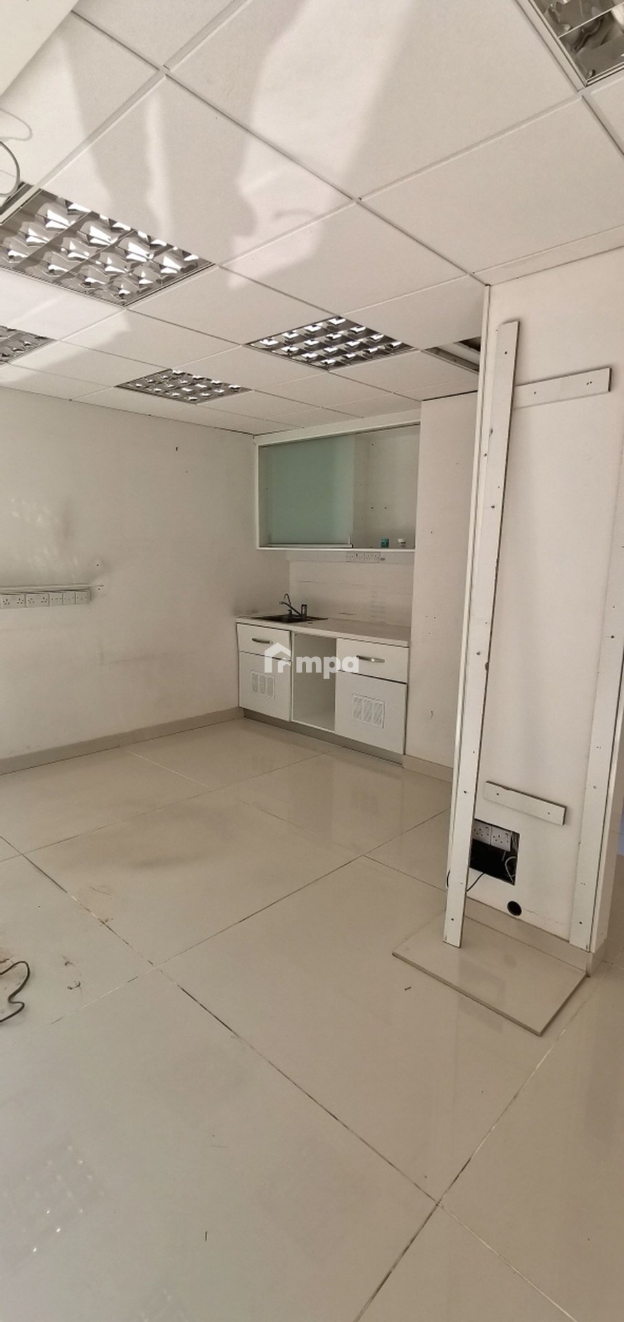 85m² Commercial for Rent in Engomi, Nicosia District