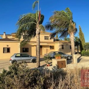 5 Bedroom House for Sale in Liopetri, Famagusta District