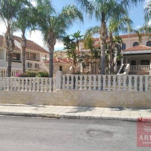 5 Bedroom Villa for Sale in Oroklini, Larnaca District