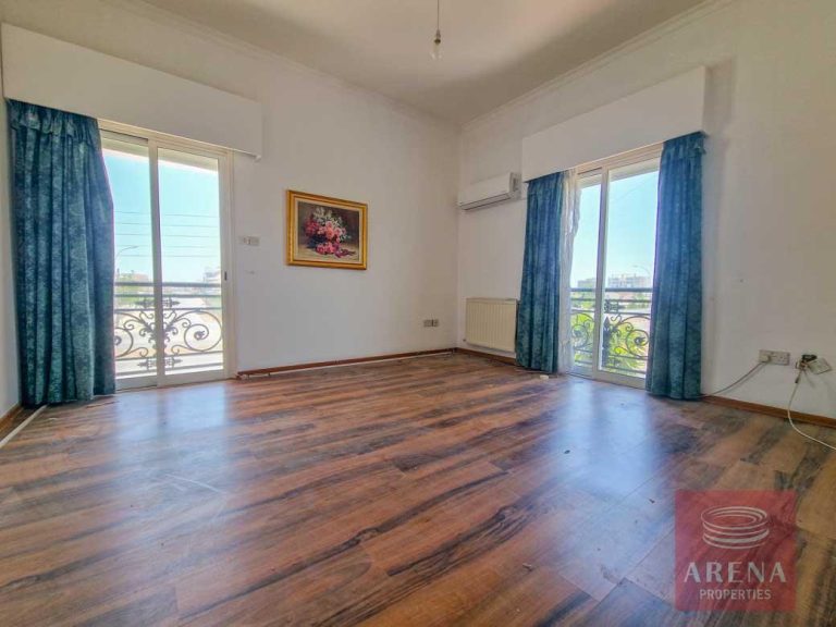 4 Bedroom House for Sale in Aradippou, Larnaca District