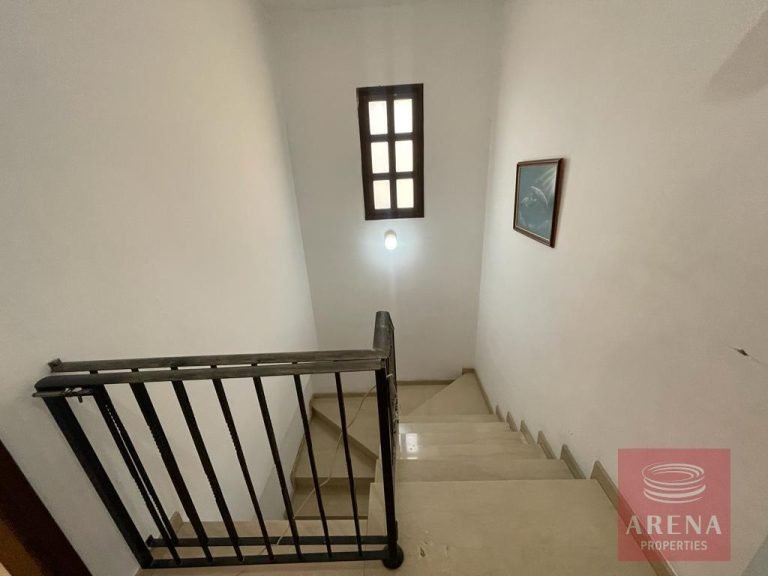 4 Bedroom House for Sale in Aradippou, Larnaca District