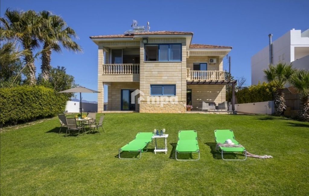4 Bedroom House for Sale in Maroni, Larnaca District