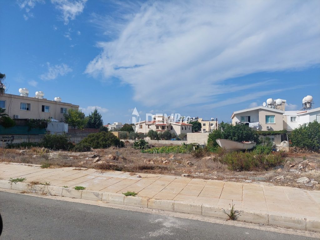 660m² Plot for Sale in Chlorakas, Paphos District