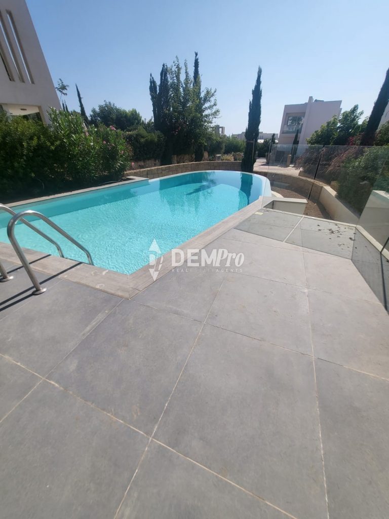 3 Bedroom House for Sale in Chlorakas, Paphos District
