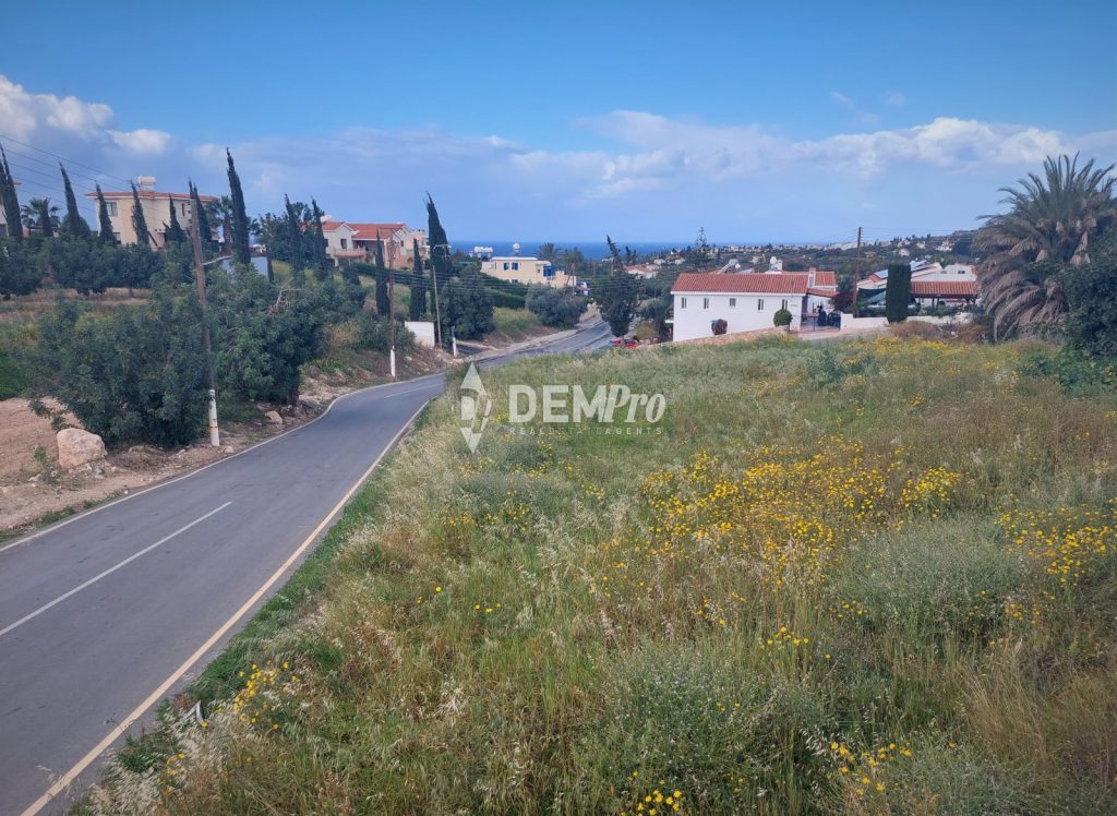 1,400m² Plot for Sale in Peyia, Paphos District