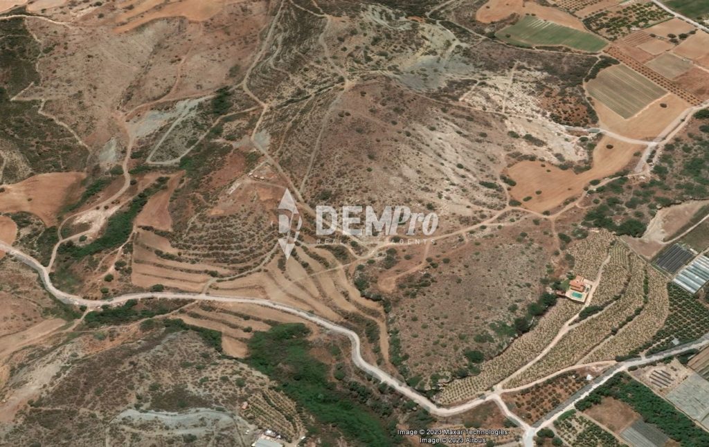 46,000m² Plot for Sale in Kissonerga, Paphos District