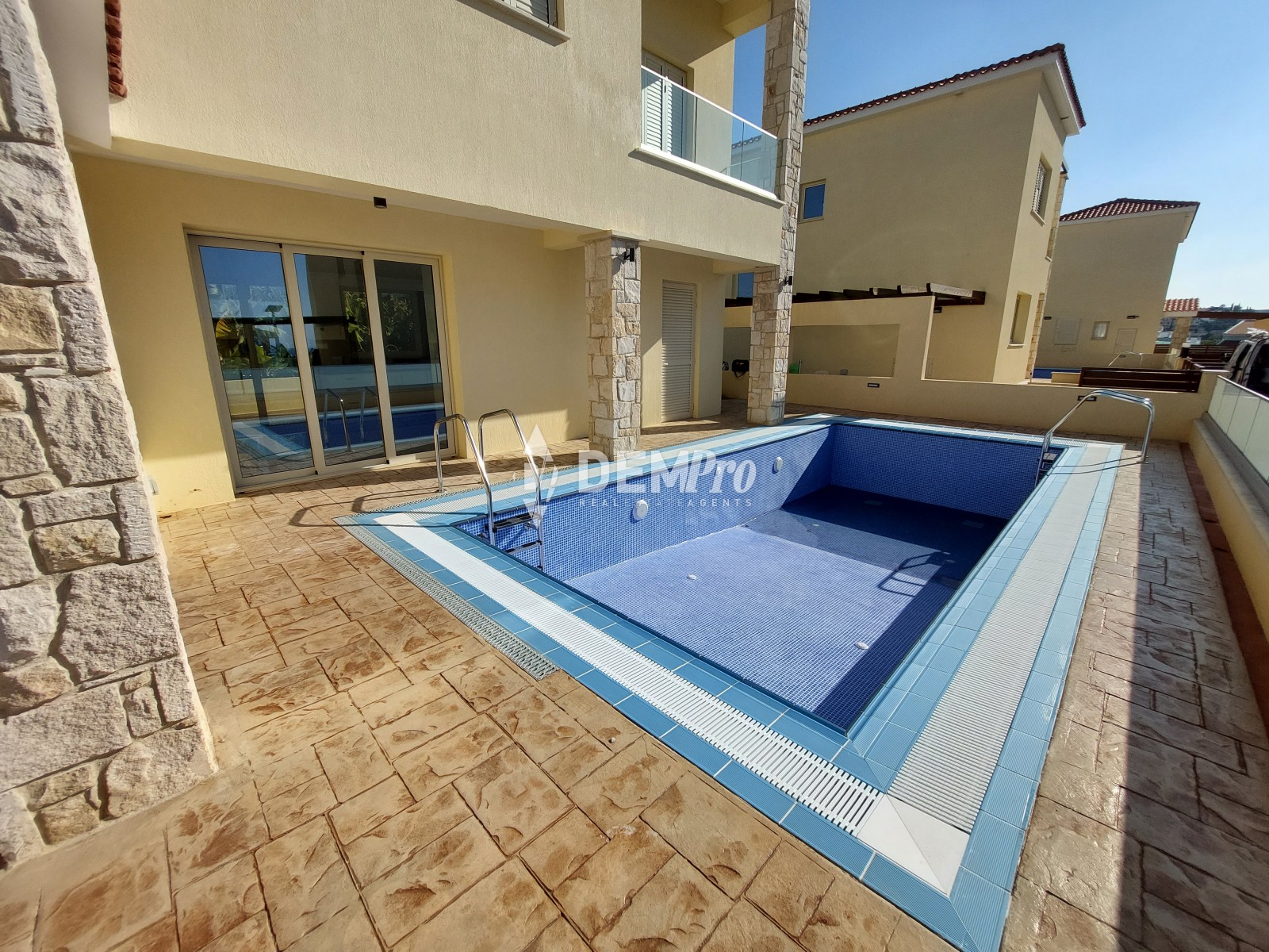 3 Bedroom House for Sale in Kissonerga, Paphos District
