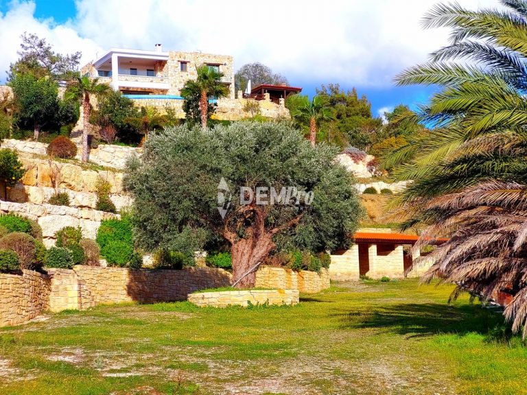 5 Bedroom House for Sale in Pomos, Paphos District