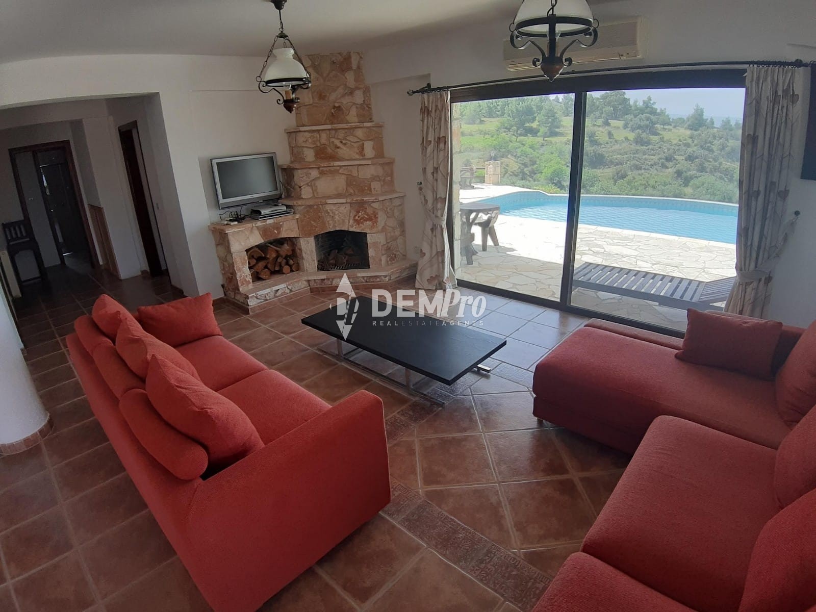 5 Bedroom House for Sale in Pomos, Paphos District