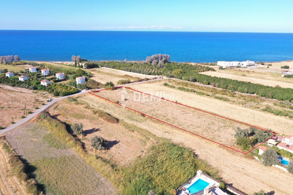 6,560m² Plot for Sale in Paphos District