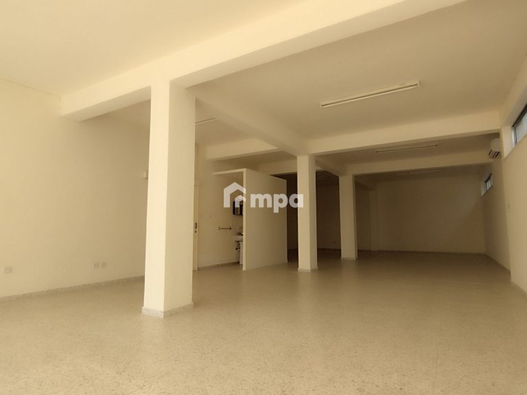 150m² Office for Rent in Makedonitissa, Nicosia District