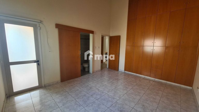4 Bedroom House for Sale in Strovolos, Nicosia District