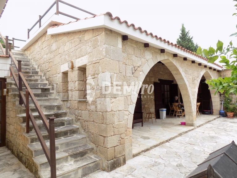 4 Bedroom Villa for Sale in Mesogi, Paphos District