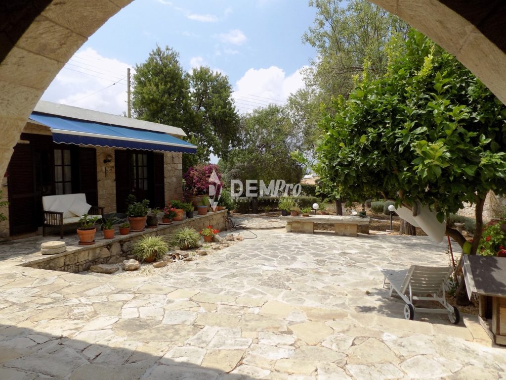 4 Bedroom Villa for Sale in Mesogi, Paphos District