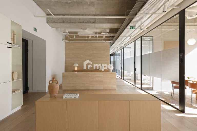 14m² Office for Rent in Nicosia District
