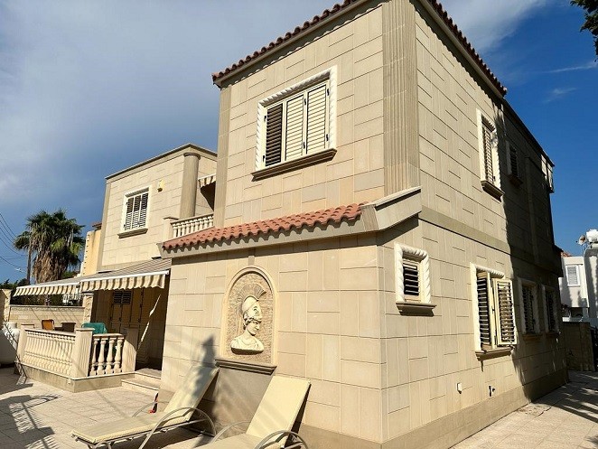 4 Bedroom Villa for Sale in Kato Paphos
