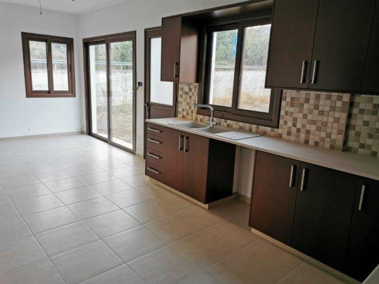 4 Bedroom House for Rent in Eptagoneia, Limassol District