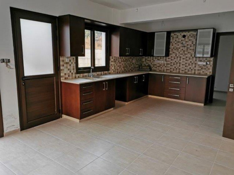 4 Bedroom House for Rent in Eptagoneia, Limassol District