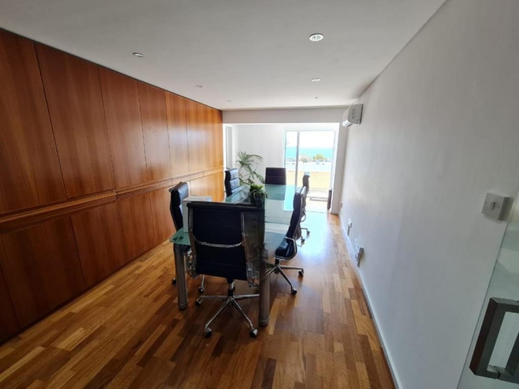 190m² Office for Rent in Limassol District