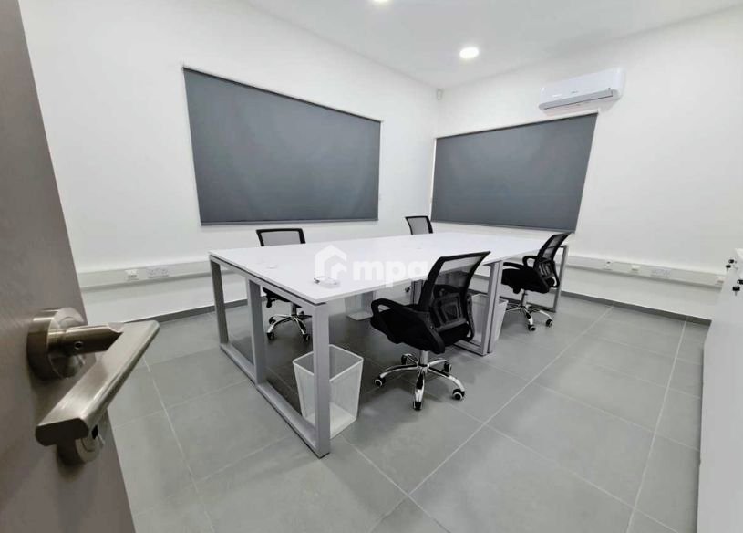 11m² Office for Rent in Agios Dometios, Nicosia District