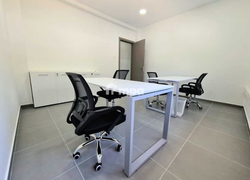 11m² Office for Rent in Agios Dometios, Nicosia District