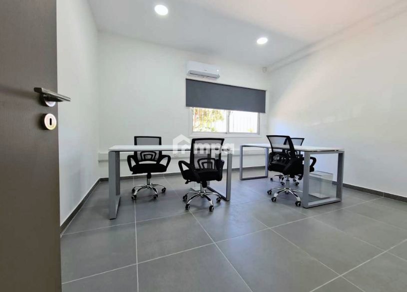 13m² Office for Rent in Agios Dometios, Nicosia District