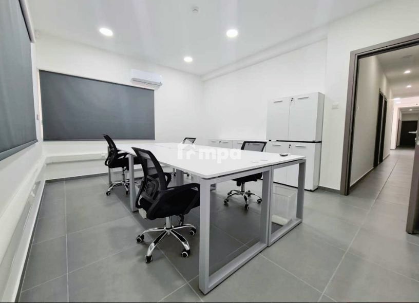 15m² Office for Rent in Agios Dometios, Nicosia District