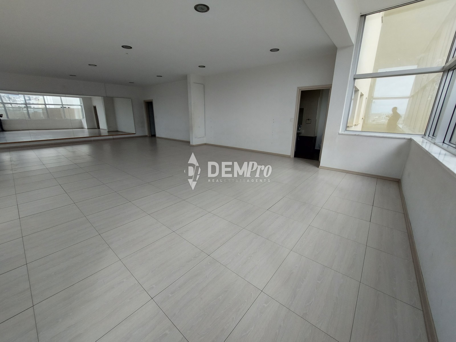 160m² Office for Rent in Paphos – City Center