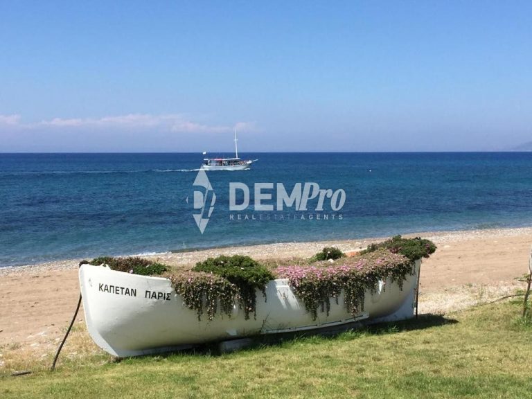4 Bedroom House for Rent in Neo Chorio Pafou, Paphos District
