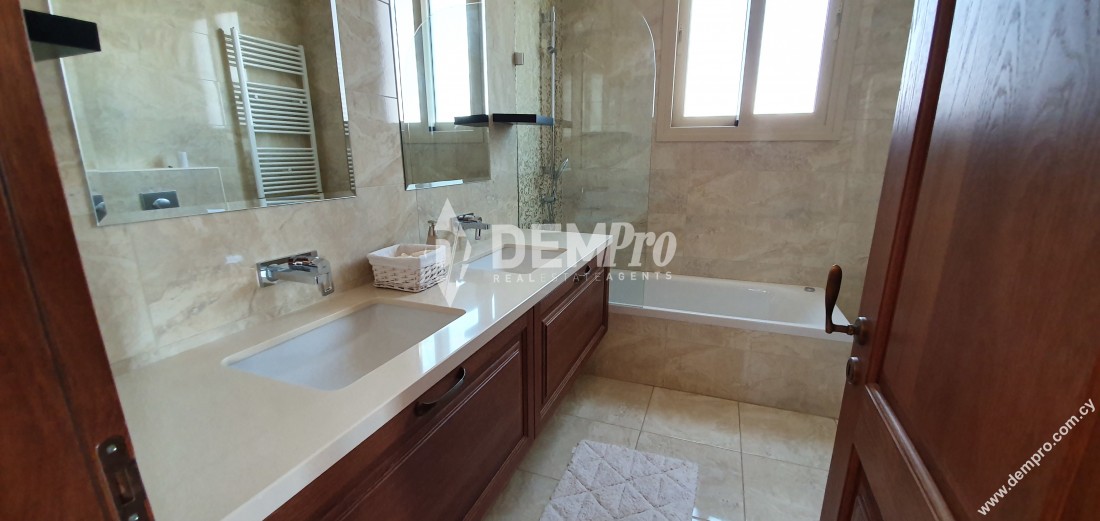 5 Bedroom House for Rent in Peyia, Paphos District