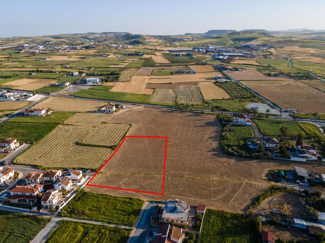 4,683m² Plot for Sale in Athienou, Larnaca District