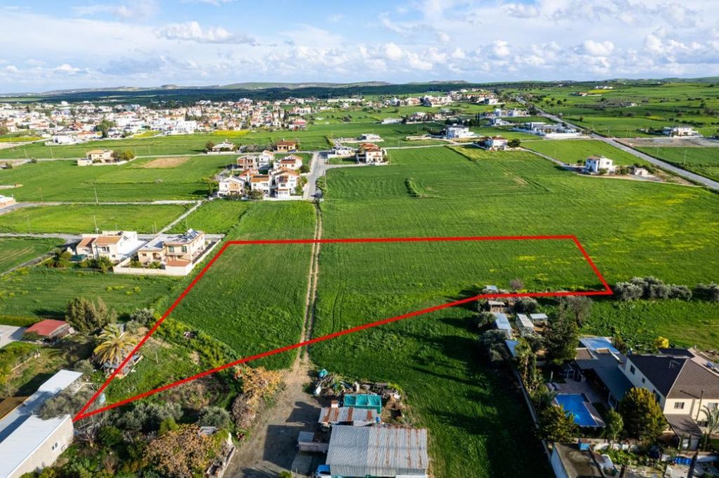7,024m² Plot for Sale in Athienou, Larnaca District