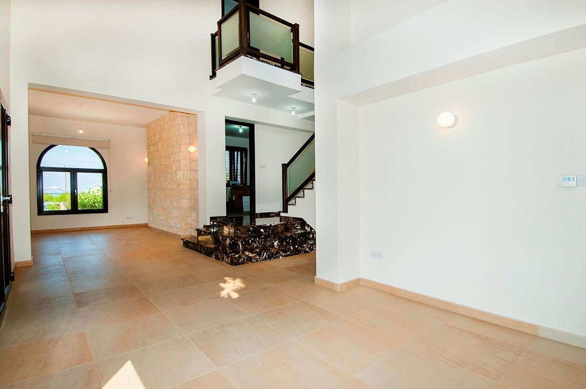 5 Bedroom Villa for Rent in Chlorakas, Paphos District