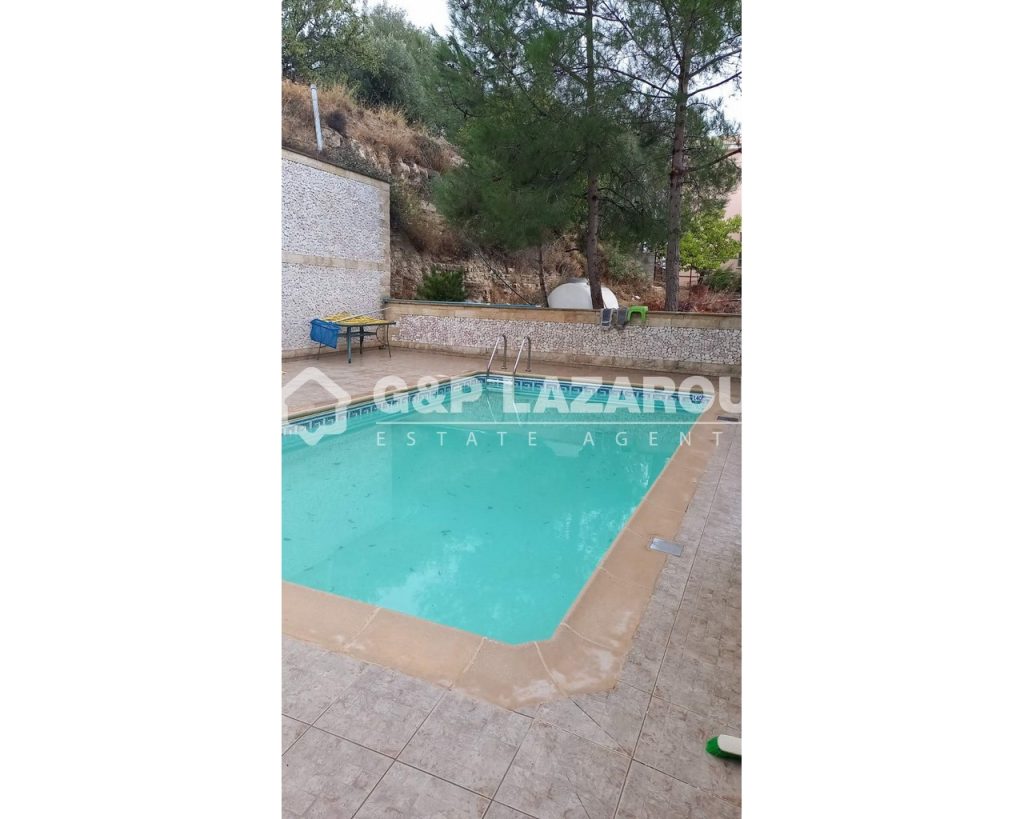 4 Bedroom House for Sale in Agios Therapon, Limassol District