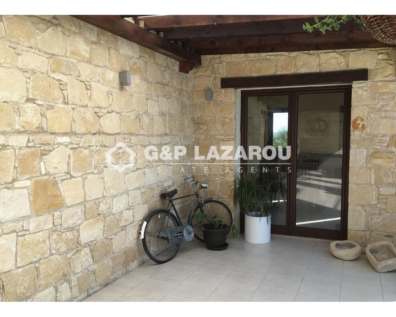 5 Bedroom House for Sale in Pentakomo, Limassol District