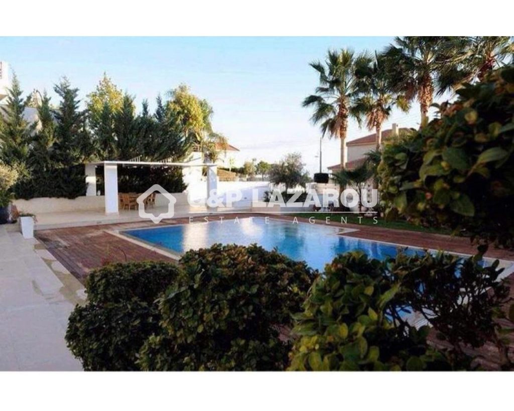 5 Bedroom House for Sale in Agios Tychonas, Limassol District