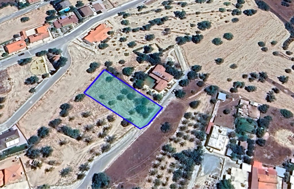1,643m² Residential Plot for Sale in Paramytha, Limassol District