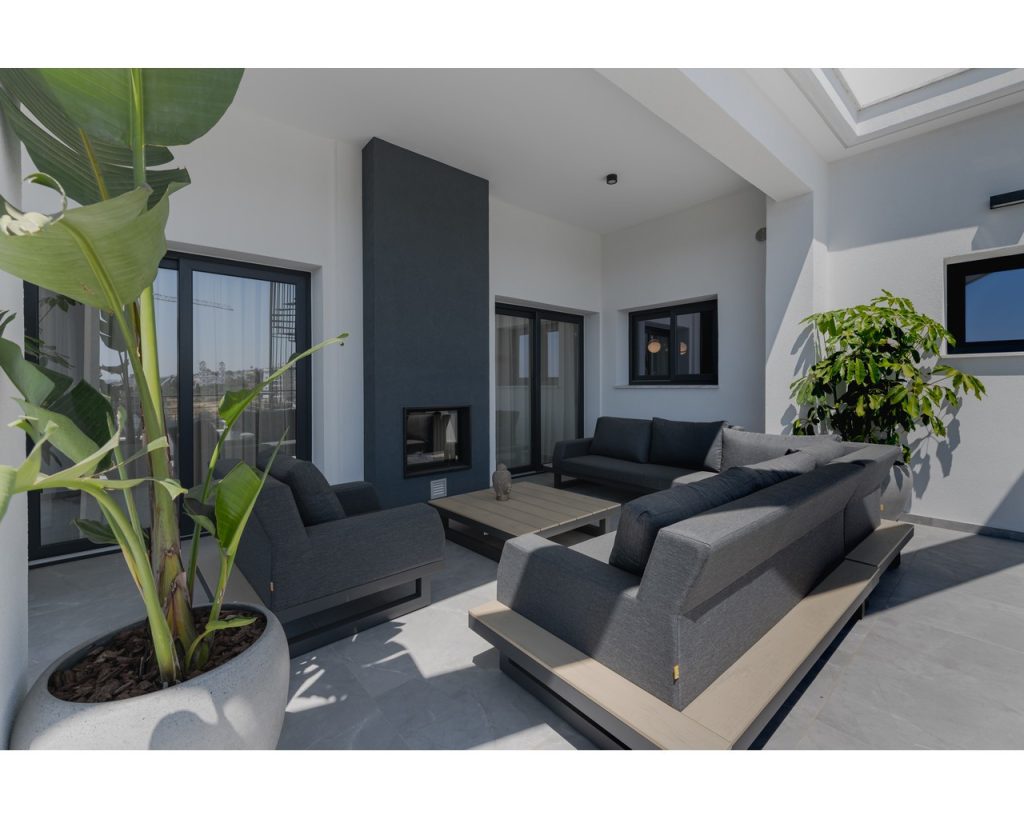 5 Bedroom Apartment for Sale in Potamos Germasogeias, Limassol District