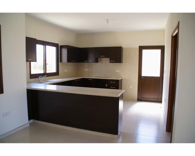 3 Bedroom House for Sale in Monagroulli, Limassol District